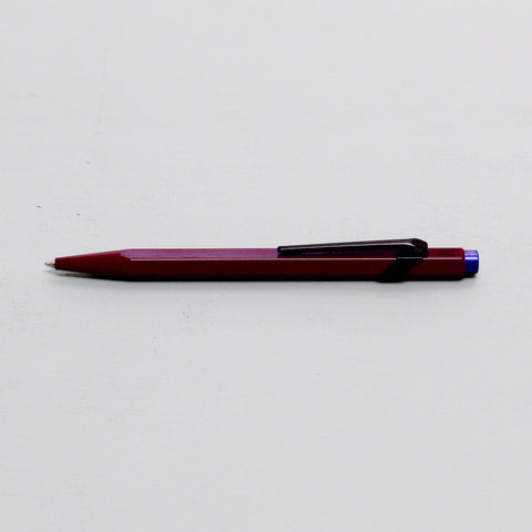 849 Claim your Style | Burgundy