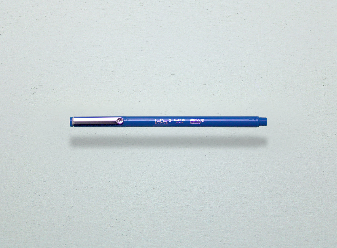 Le Pen - Oriental Blue