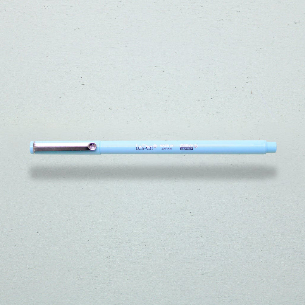 Le Pen - Pale Blue